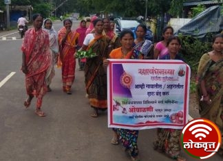 महिलांनी दारूविक्रेत्यांच्या मनगटावर बांधली राखी