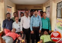 तहसीलदार संजय नागटिळक यांच्यासह अनेकांनी केले रक्तदान