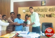 शाळा व्यवस्थापन समिती देलनवाडीच्या वतीने फुलोरा उपक्रमाचा गौरव