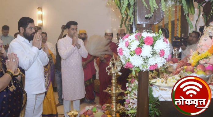 मुख्यमंत्र्यांच्या वर्षा निवासस्थानी ‘श्रीं’चे आगमन