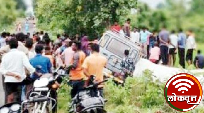 प्रवासी वाहनांच्या धडकेत महिला जागीच ठार