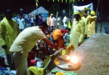 माजी जि.प.अध्यक्ष अजय कंकडालवार यांनी इंदाराम येथे वीर बाबूराव शेडमाके यांना केले अभिवादन.