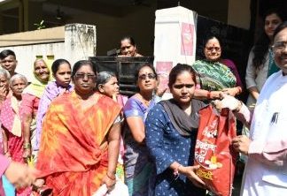 राज्य शासनाच्या ‘आनंदाचा शिधा’ या कार्यक्रमाचा शुभारंभ – मंत्री सुधीर मुनगंटीवार