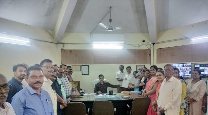 नागरिकांचा नगर परिषदेवर धडक.. प्रभाग क्र. ११ वार्डातील समस्या तात्काळ सोडवा