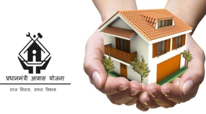 अतिक्रमण धारकांना हक्काचे पट्टे देऊन तात्काळ घरकुल मंजूर करा