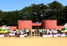 बचत गटांना कृषी अवजारे वाटप.. संजय मिना, जिल्हाधिकारी