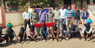 नक्षलवाद्यांच्या वतीने खंडणी वसुल करणाऱ्या १० नक्षल समर्थकांना अटक