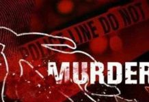 पतीने केली पत्नीची चाकू भोसकून हत्या