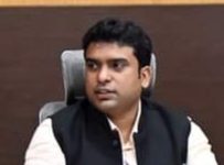 चंद्रपूरच्या जिल्हाधिकाऱ्यांना थेट अटकेचे आदेश