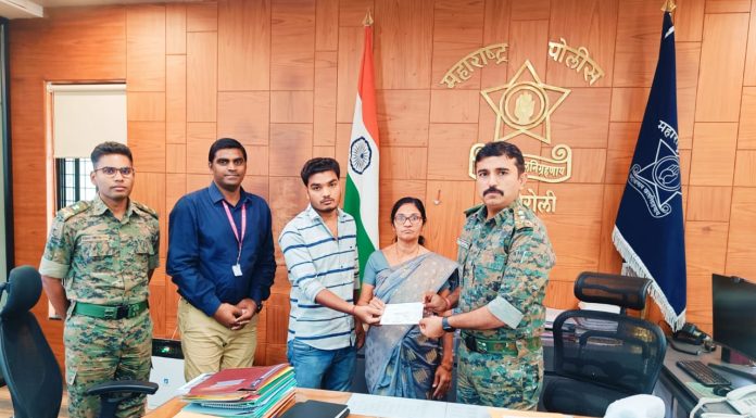 ॲक्सिस बॅक ने दिला मृत जवानांच्या कुटुंबियांना मदतीचा हात