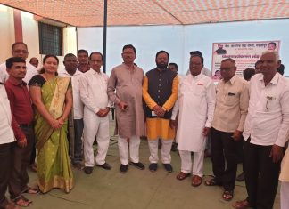 गडचांदूर येते जेष्ठ नागरिक सभा गृहाचे लोकापर्न