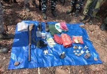 गडचिरोली : नक्षल्यांनी पुरुन ठेवलेले साहित्य हस्तगत