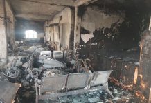 कोरपना येते हिरो शोरूमला भीषण आग