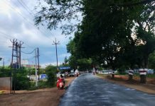 गडचिरोली : प्रतिष्ठीतांच्या आगमनापेक्षा रस्त्यांच्या चकाकीने नागरिकांत आनंद