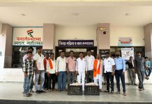 शिवसेना पक्ष प्रमुख तथा माजी मुख्यमंत्री मा. उध्दव बाळासाहेब ठाकरे यांच्या वाढदिवसानिमित्त फळवाटप