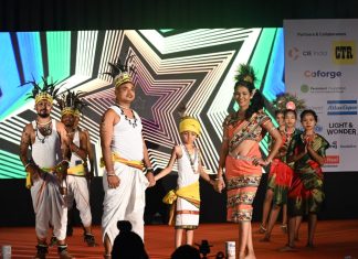 गडचिरोली जिल्ह्यातील युवकानी आदिवासी संस्कृती पोहोचविले जागतिक स्तरावर