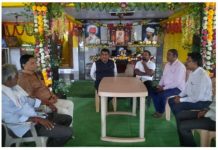 प पू.मुरलीधर धाम हरणघाट येथे आ. डॉ. होळी घेतले दर्शन