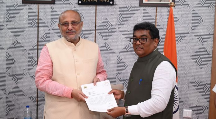 धनगर समाजाला अनुसूचित जमाती मधून आरक्षण देऊ नका