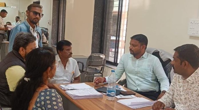 वैद्यकीय महाविद्यालयातील पदभातीमध्ये स्थानिकांना प्राधान्य द्या