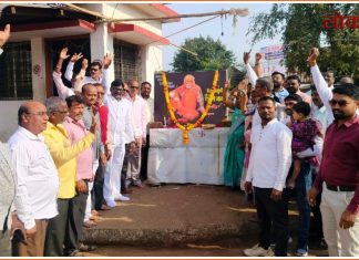 धोबी समाजातर्फे गाडगेबाबांना अभिवादन