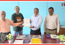 गडचिरोली : भंगार अवस्थेत असलेल्या बसेसचा प्रवाशांना धोका, बस बंद करण्याची मागणी