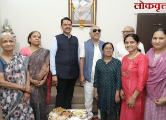 मुख्यमंत्री देवेंद्र फडणवीस यांनी डॉ विलास डांगरे यांचे घरी जावून केले अभिनंदन