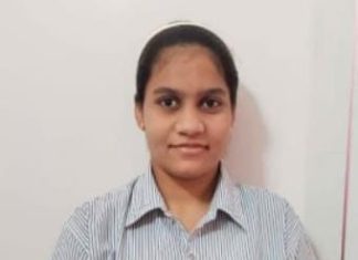 मैथिली खोबेचा दैदिप्यमान यशप्रकाश : १०वीत ९६% गुण मिळवून घवघवीत यश