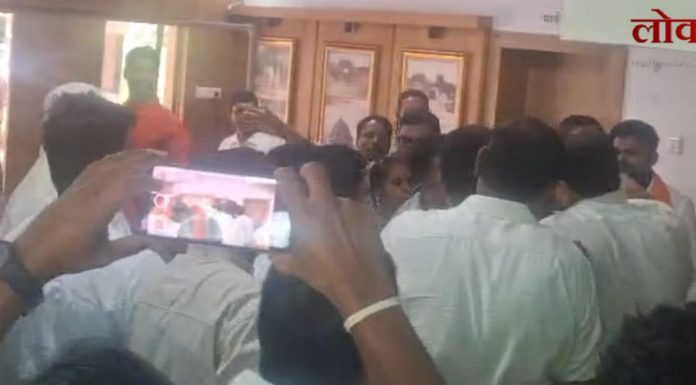 शिंदे गटात गडचिरोलीत गोंधळ : दोन जिल्हाप्रमुखांमध्ये सर्किट हाऊसमध्ये हाणामारी