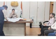 शेतकऱ्यांच्या जमिनीवर डोळा ठेवणाऱ्या दलालांवर कडक कारवाई करा