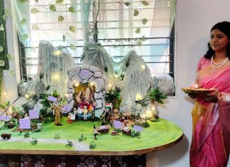 गडचिरोलीत घरगुती बाप्पाचा अनोखा देखावा : नक्षलमुक्त गडचिरोली आणि विकासाचा संदेश