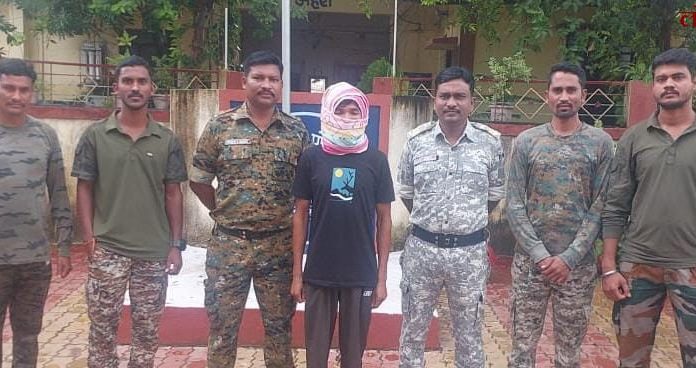 गडचिरोली : २ लाखांचे बक्षीस असलेला माओवादी तेलंगणातून