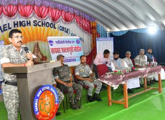 कारमेल हायस्कूलमध्ये गडचिरोली पोलिसांकडून सायबर जनजागृती कार्यशाळा