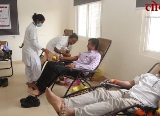 लॉयड्सच्या रक्तदान शिबिरात १०१ युनिट्स संकलित