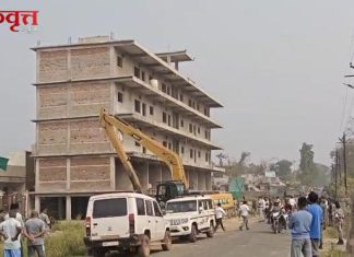 अहेरीत माजी जि. प. अध्यक्ष कंकडालवारांच्या बेकायदेशीर इमारतीवर बुलडोझर