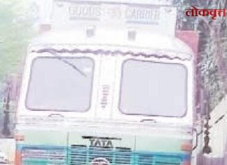 सूरजागडहून जाणाऱ्या भरधाव ओव्हरलोड ट्रकची दुचाकीला धडक; महिलेचा जागीच मृत्यू, पती गंभीर