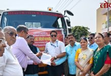 गडचिरोली नगर परिषदेला अत्याधुनिक स्वीपिंग मशीन; लोकार्पण आमदारांच्या कार्यालयात, नगराध्यक्षांची अनुपस्थिती चर्चेत