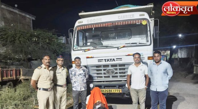 पहाटेची कारवाई : कुंडलवाडीत अवैध वाळू वाहतूक करणारा हायवा जप्त, २५.३० लाखांचा मुद्देमाल ताब्यात