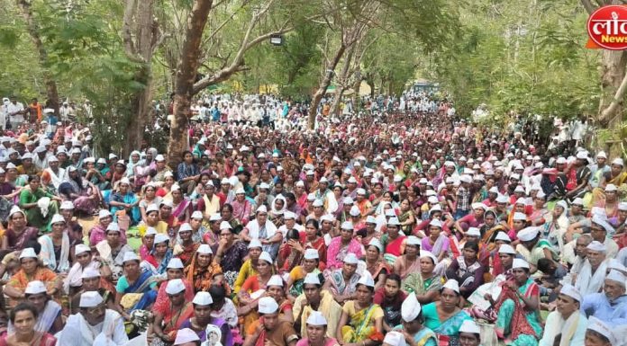 जमीन अधिग्रहनाविरोधात हजारो शेतकऱ्यांचा बैल-बंडी घेऊन जिल्हाधिकारी कार्याल्यासमोर ठिय्या आंदोलन