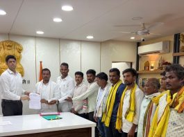 आदिवासी शेतकऱ्यांच्या जमिनी हडपण्याचा डाव?; खासगी कंपनी व दलालांविरोधात संताप
